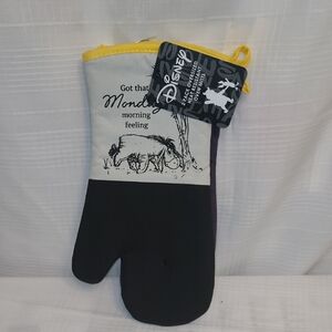 EEYORE 'MONDAY MORNING' 2-pck Heat Resistant Oven Mitts NWT Winnie the Pooh NWT